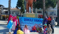 Dünya Tiyatrolar Gününde sokakları renklendirdik